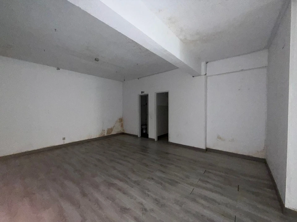 Loja para Venda em Rio de Mouro Foto 10