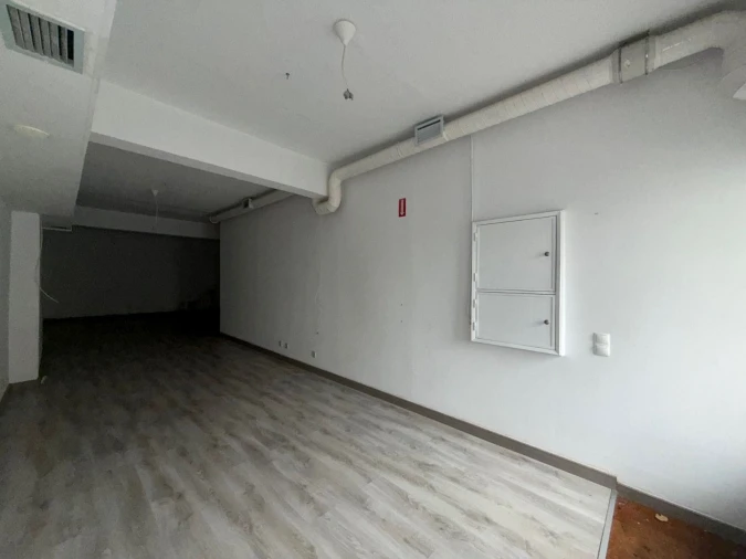 Loja para Venda em Rio de Mouro Foto 8