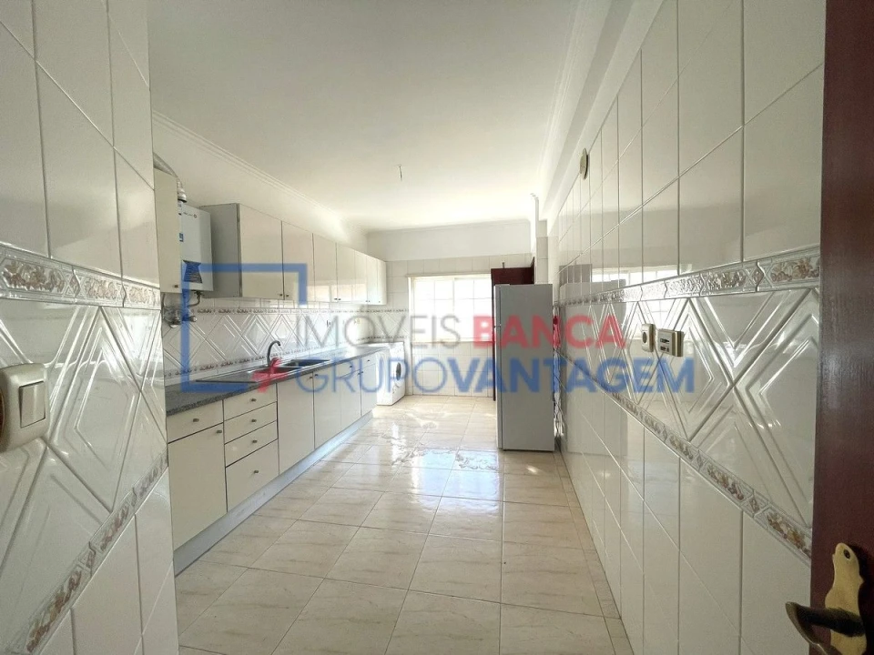 Apartamento T3 para Venda em Seixal, Arrentela e Aldeia de Paio Pires Foto 4
