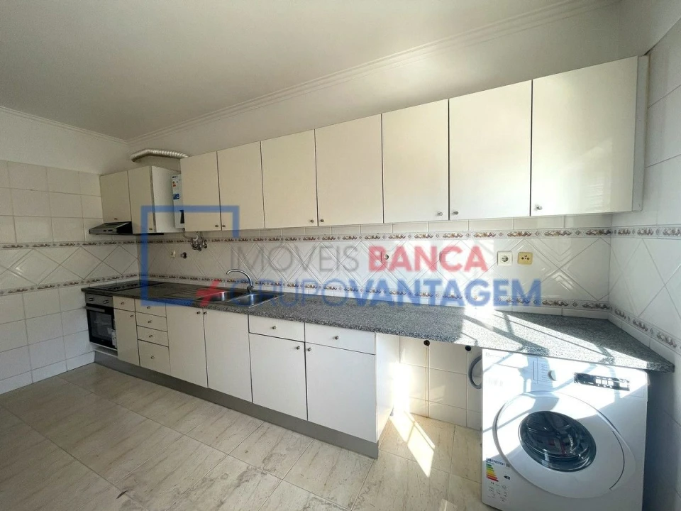 Apartamento T3 para Venda em Seixal, Arrentela e Aldeia de Paio Pires Foto 8