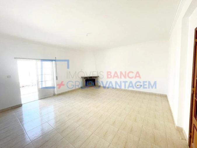Apartamento T3 para Venda em Seixal, Arrentela e Aldeia de Paio Pires Foto 2