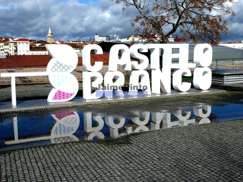 Armazém para Venda em Castelo Branco Foto 1