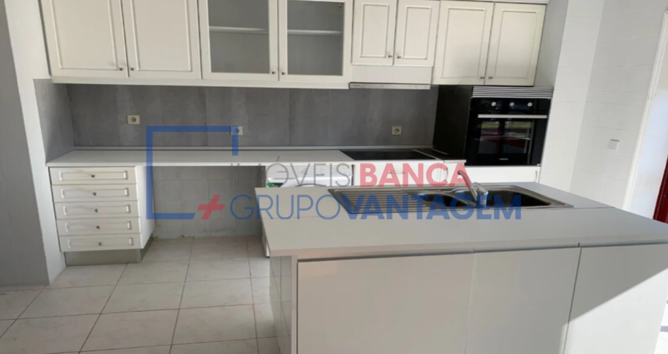 Apartamento T2 para Venda em Moreira Foto 11