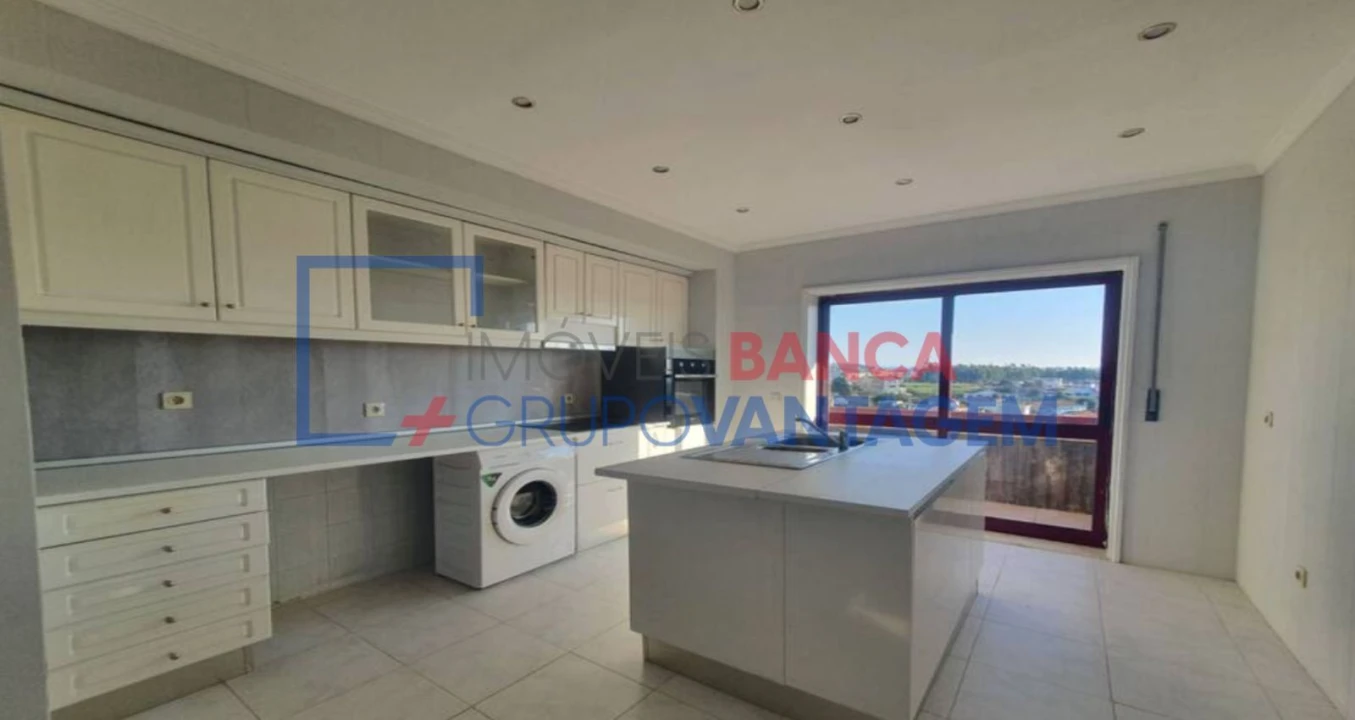 Apartamento T2 para Venda em Moreira Foto 13