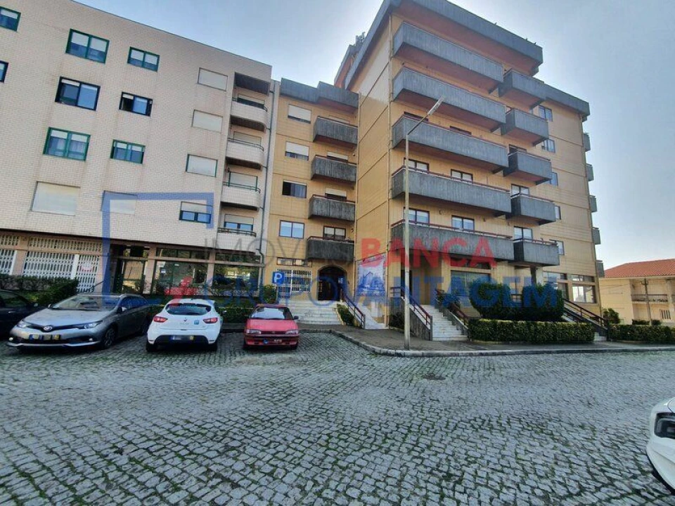 Apartamento T2 para Venda em Moreira Foto 18