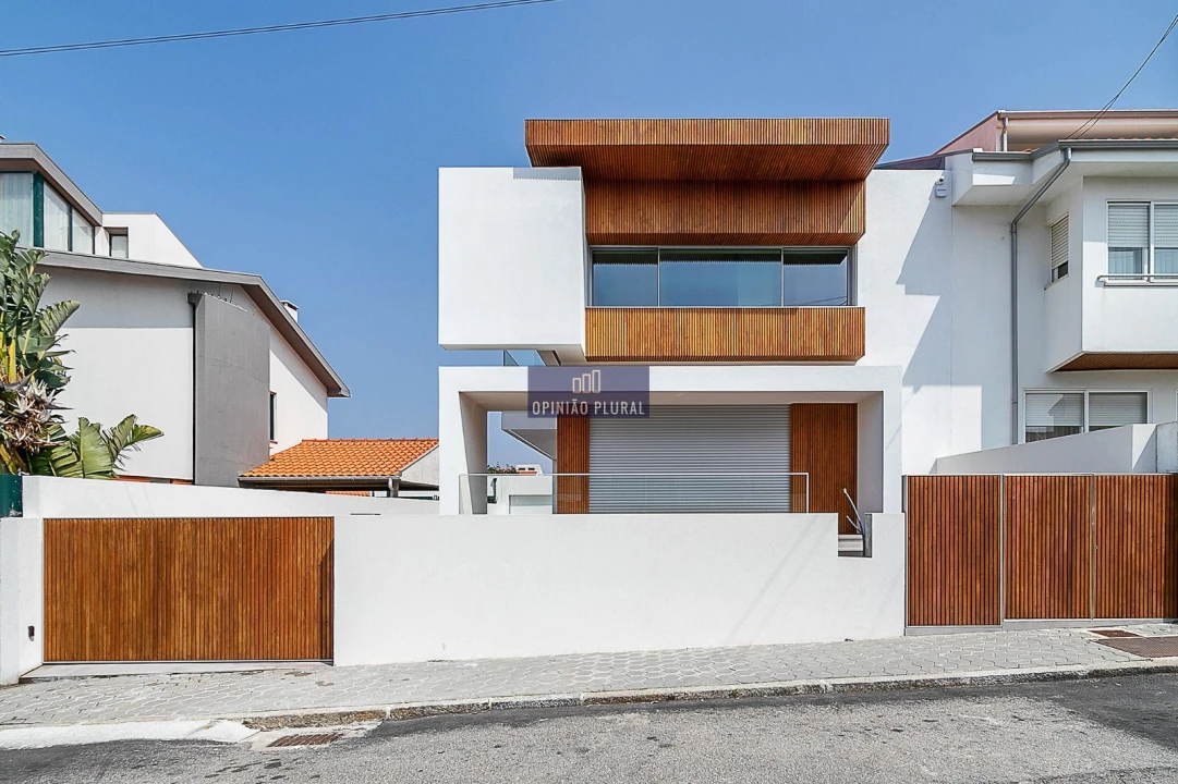 Moradia T4 para Venda em Canidelo Foto 1