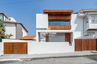 Moradia T4 para Venda em Canidelo