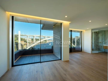 Apartamento T3 para Venda em Lordelo do Ouro e Massarelos