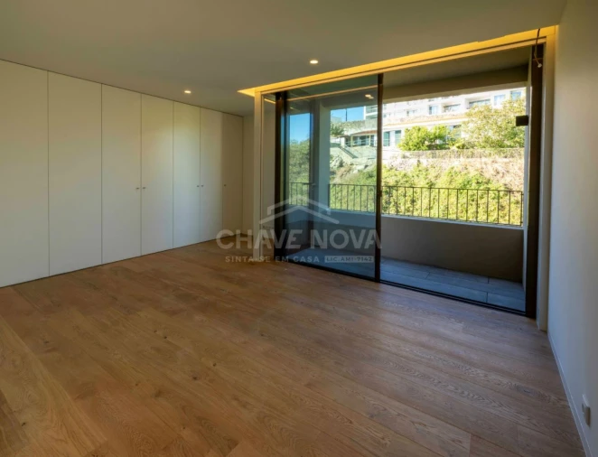 Apartamento T3 para Venda em Lordelo do Ouro e Massarelos Foto 13