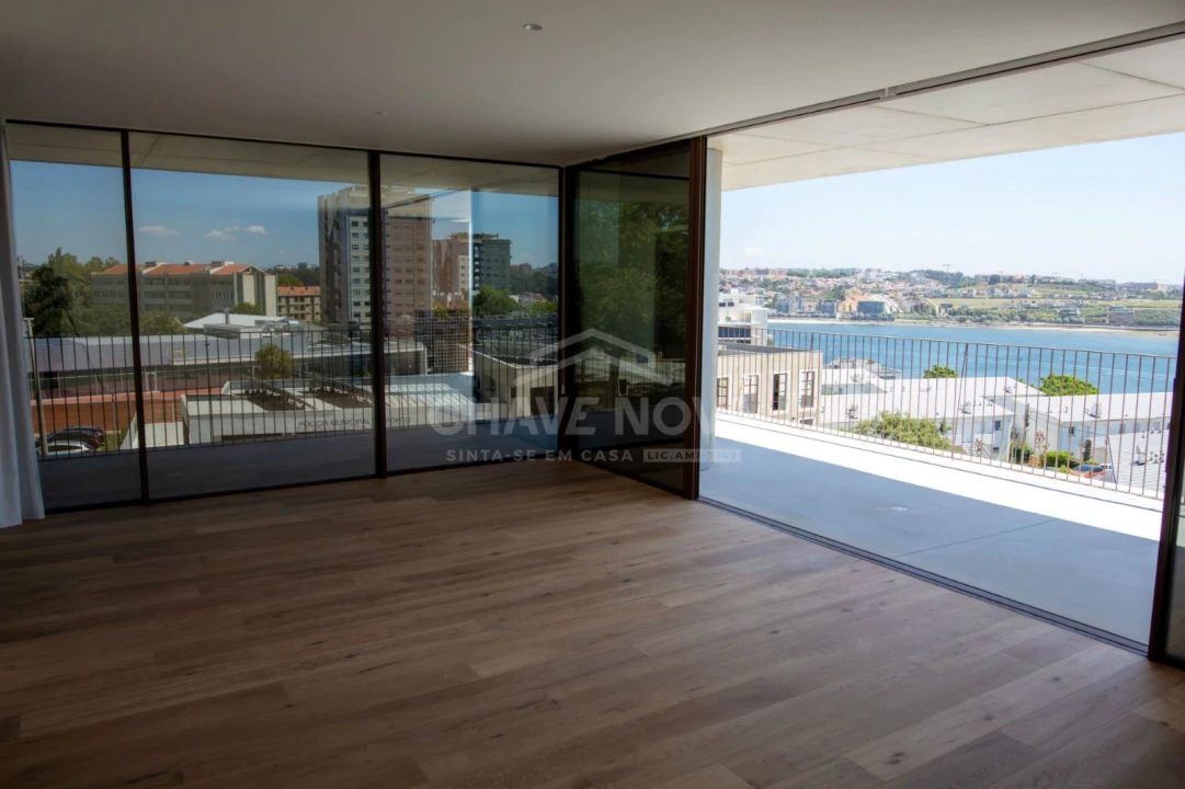 Apartamento T2 para Venda em Aldoar, Foz do Douro e Nevogilde Foto 2