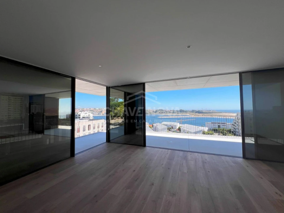 Apartamento T2 para Venda em Aldoar, Foz do Douro e Nevogilde Foto 1