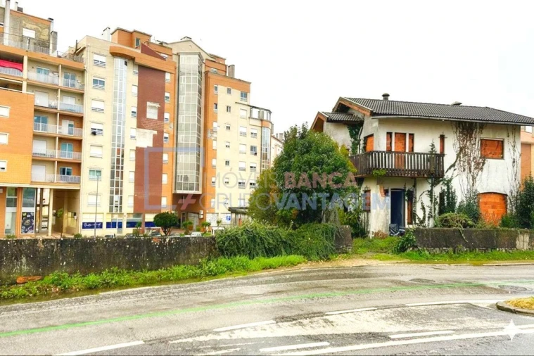 Moradia T4 para Venda em Albergaria-A-Velha e Valmaior Foto 2