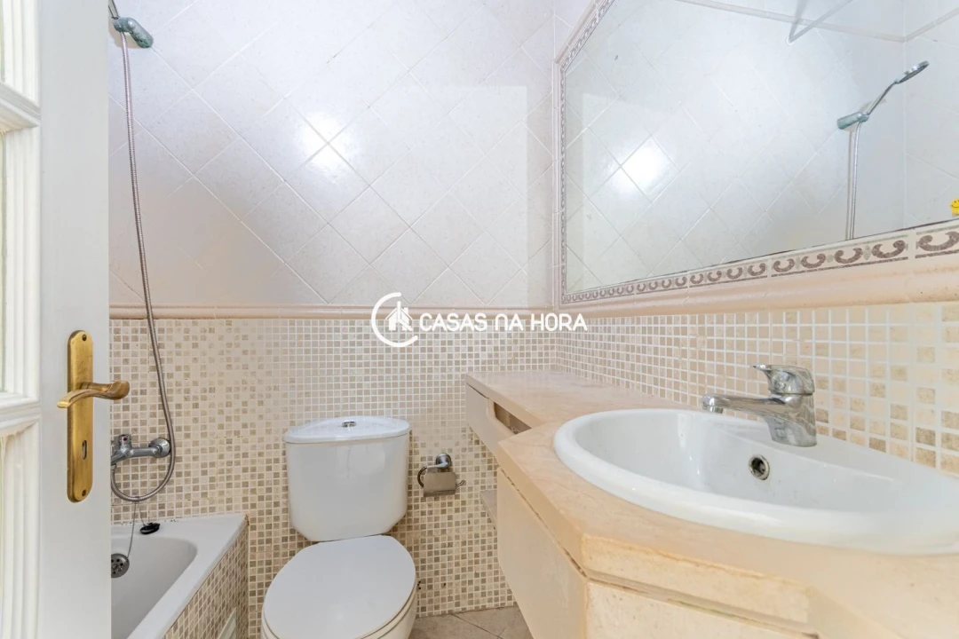 Apartamento T1 para Arrendamento em Algés, Linda-A-Velha e Cruz Quebrada-Dafundo Foto 15