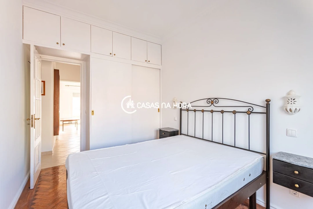 Apartamento T1 para Arrendamento em Algés, Linda-A-Velha e Cruz Quebrada-Dafundo Foto 18