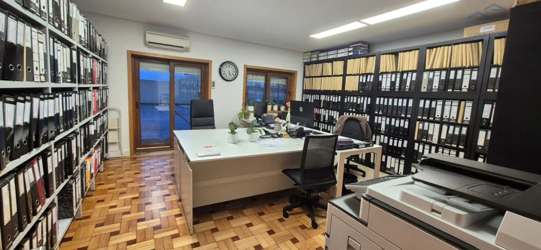 Escritório para Venda em Cedofeita, Santo Ildefonso, Sé, Miragaia, São Nicolau e Vitória Foto 9