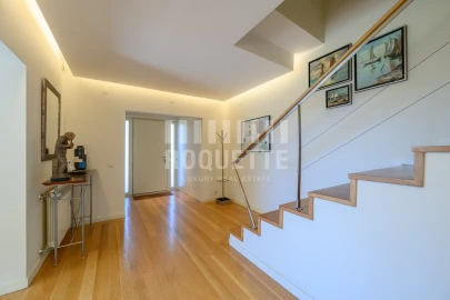 Moradia T4 para Venda em Aldoar, Foz do Douro e Nevogilde