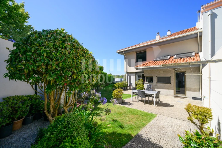 Moradia T4 para Venda em Aldoar, Foz do Douro e Nevogilde Foto 4