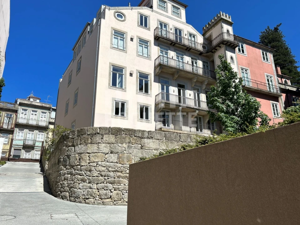 Apartamento T3 para Venda em Cedofeita, Santo Ildefonso, Sé, Miragaia, São Nicolau e Vitória Foto 3