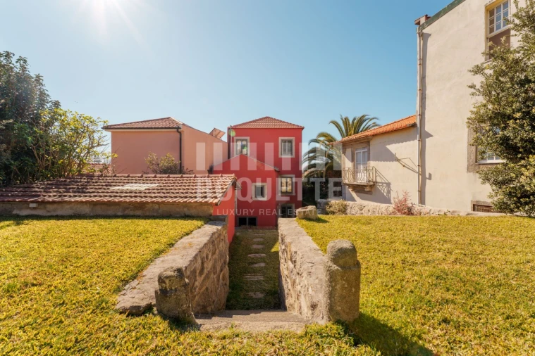 Moradia T4 para Venda em Aldoar, Foz do Douro e Nevogilde Foto 3