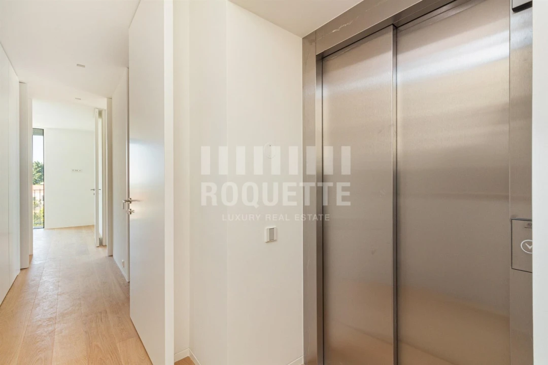 Apartamento T3 para Venda em Aldoar, Foz do Douro e Nevogilde Foto 13