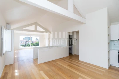 Apartamento T4 para Venda em Aldoar, Foz do Douro e Nevogilde