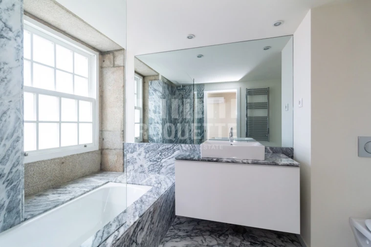 Apartamento T4 para Venda em Aldoar, Foz do Douro e Nevogilde Foto 6