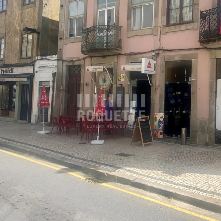 Apartamento T8 para Venda em Aldoar, Foz do Douro e Nevogilde Foto 3