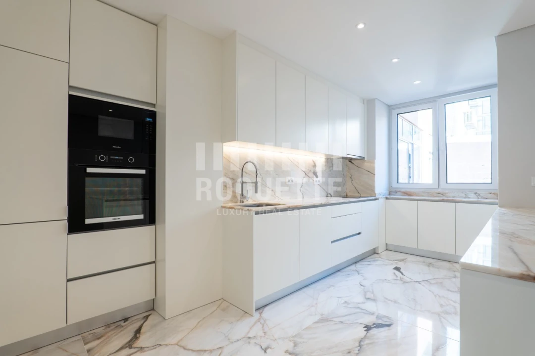 Apartamento T3 para Venda em Aldoar, Foz do Douro e Nevogilde Foto 11