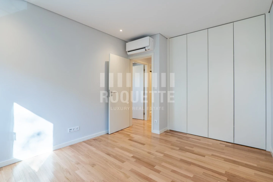 Apartamento T3 para Venda em Aldoar, Foz do Douro e Nevogilde Foto 30