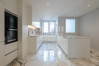 Apartamento T3 para Venda em Aldoar, Foz do Douro e Nevogilde