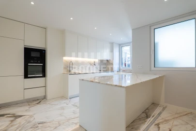 Apartamento T3 para Venda em Aldoar, Foz do Douro e Nevogilde