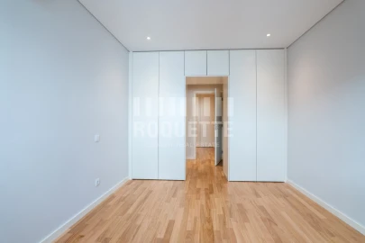 Apartamento T3 para Venda em Aldoar, Foz do Douro e Nevogilde