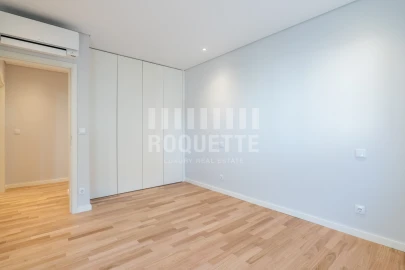 Apartamento T3 para Venda em Aldoar, Foz do Douro e Nevogilde