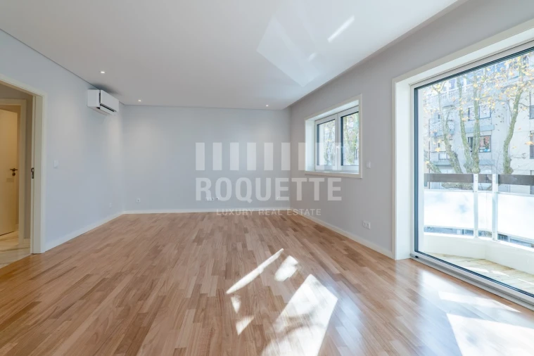 Apartamento T3 para Venda em Aldoar, Foz do Douro e Nevogilde Foto 3