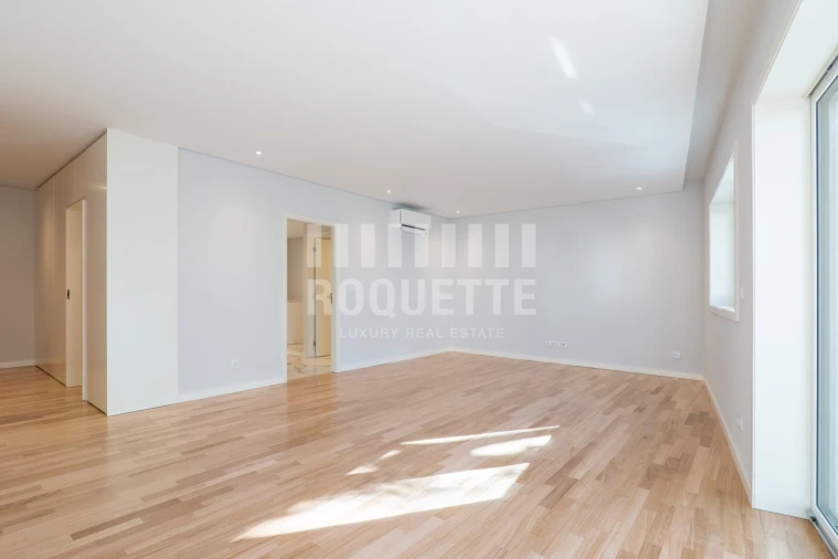 Apartamento T3 para Venda em Aldoar, Foz do Douro e Nevogilde Foto 2
