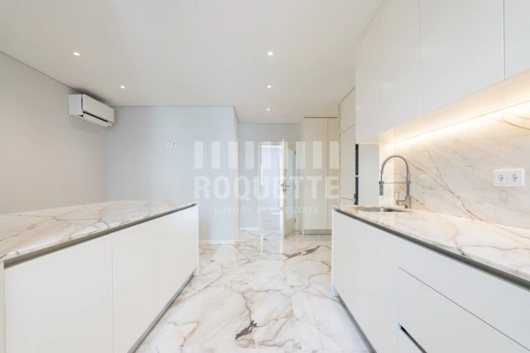 Apartamento T3 para Venda em Aldoar, Foz do Douro e Nevogilde Foto 13