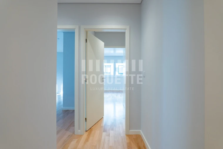 Apartamento T3 para Venda em Aldoar, Foz do Douro e Nevogilde Foto 17