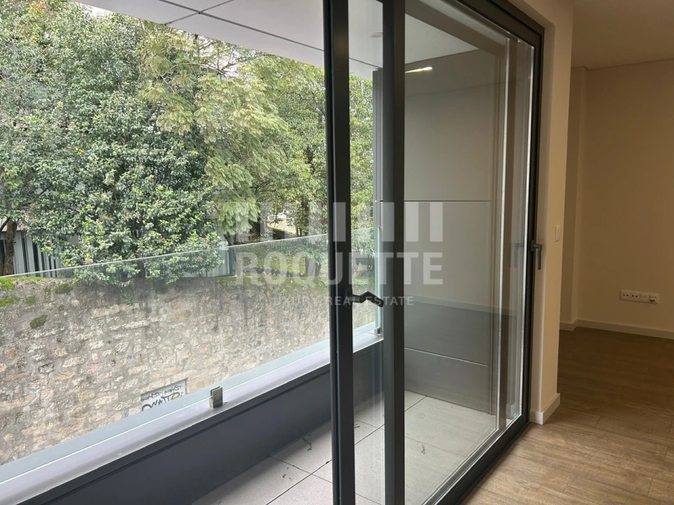 Apartamento T3 para Venda em Cedofeita, Santo Ildefonso, Sé, Miragaia, São Nicolau e Vitória Foto 2