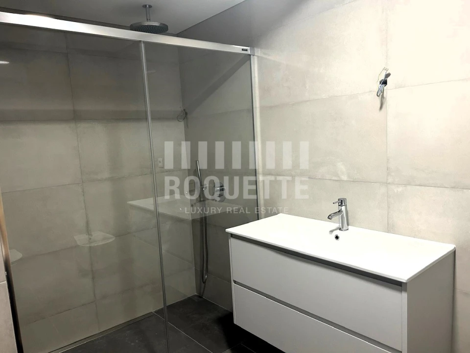 Apartamento T3 para Venda em Cedofeita, Santo Ildefonso, Sé, Miragaia, São Nicolau e Vitória Foto 5
