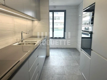 Apartamento T3 para Venda em Cedofeita, Santo Ildefonso, Sé, Miragaia, São Nicolau e Vitória