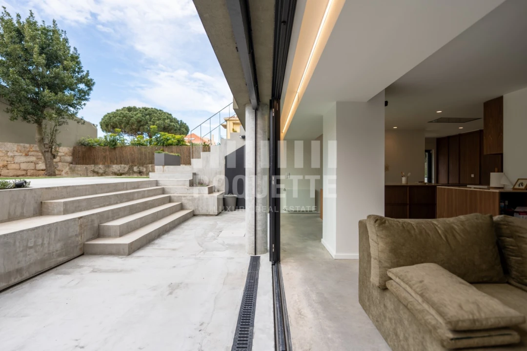 Moradia T4 para Venda em Aldoar, Foz do Douro e Nevogilde Foto 2