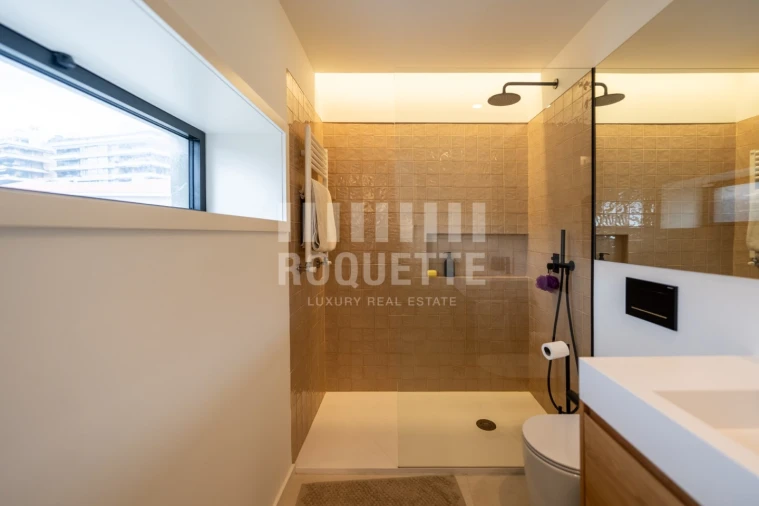 Moradia T4 para Venda em Aldoar, Foz do Douro e Nevogilde Foto 50