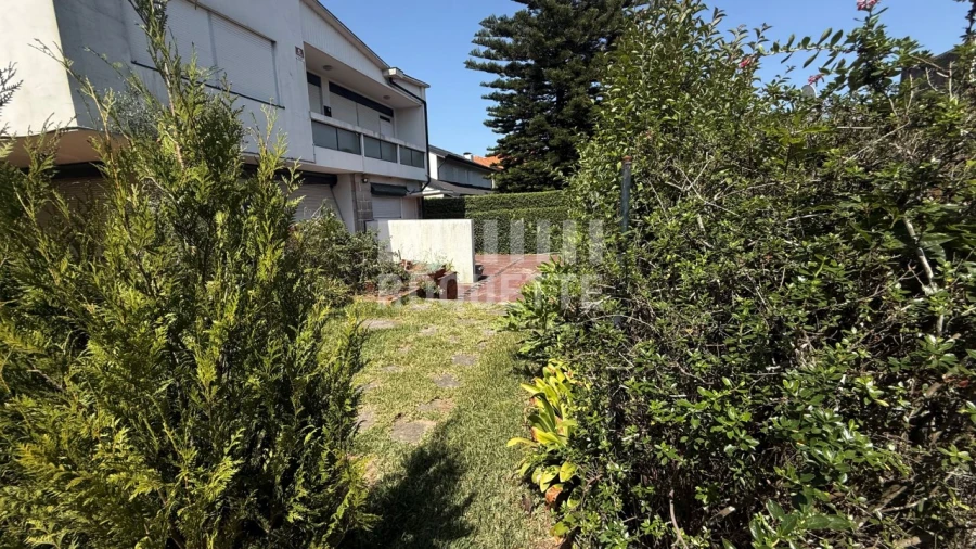 Moradia T4 para Venda em Lordelo do Ouro e Massarelos Foto 12