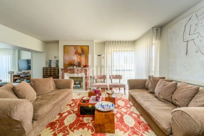 Apartamento T4 para Venda em Aldoar, Foz do Douro e Nevogilde