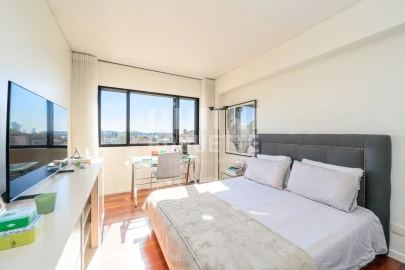 Apartamento T4 para Venda em Aldoar, Foz do Douro e Nevogilde