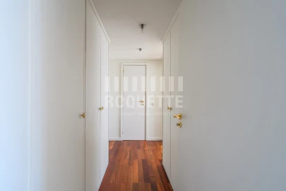 Apartamento T4 para Venda em Aldoar, Foz do Douro e Nevogilde
