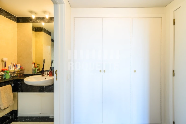 Apartamento T4 para Venda em Aldoar, Foz do Douro e Nevogilde Foto 18