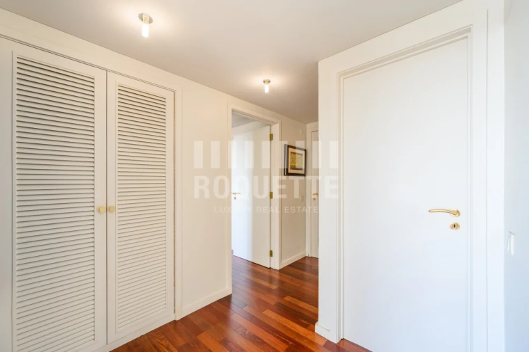 Apartamento T4 para Venda em Aldoar, Foz do Douro e Nevogilde Foto 25