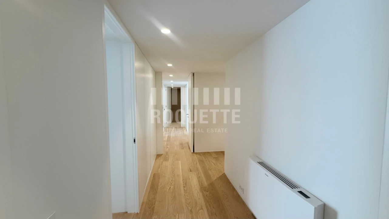 Apartamento T4 para Venda em Aldoar, Foz do Douro e Nevogilde Foto 24