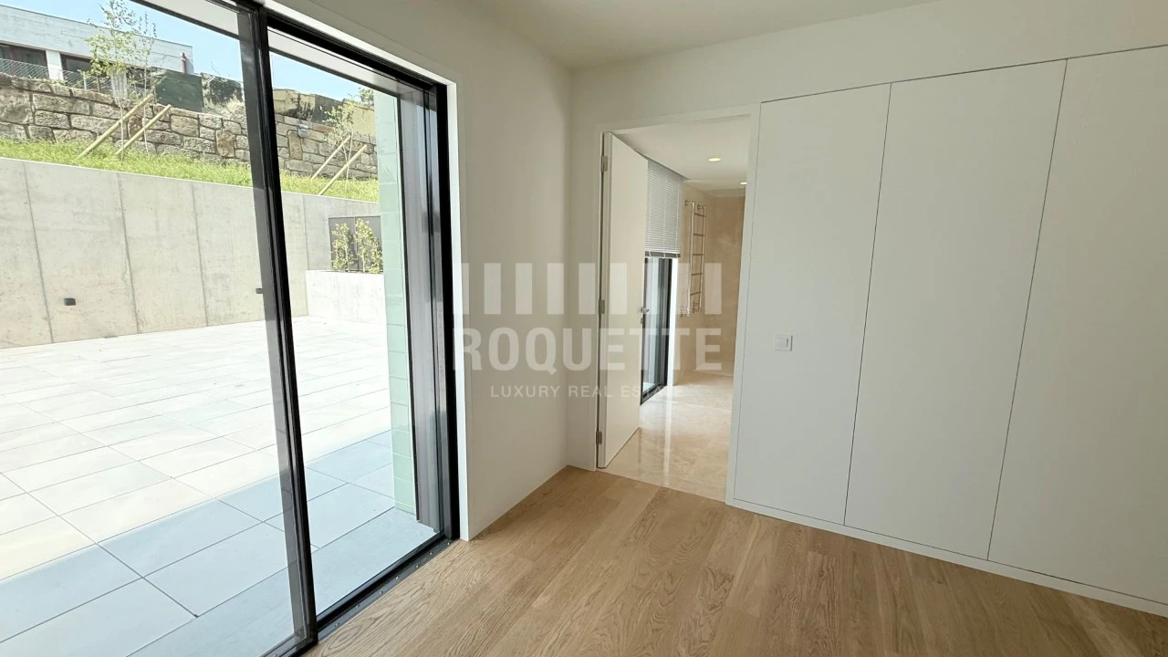 Apartamento T4 para Venda em Aldoar, Foz do Douro e Nevogilde Foto 26